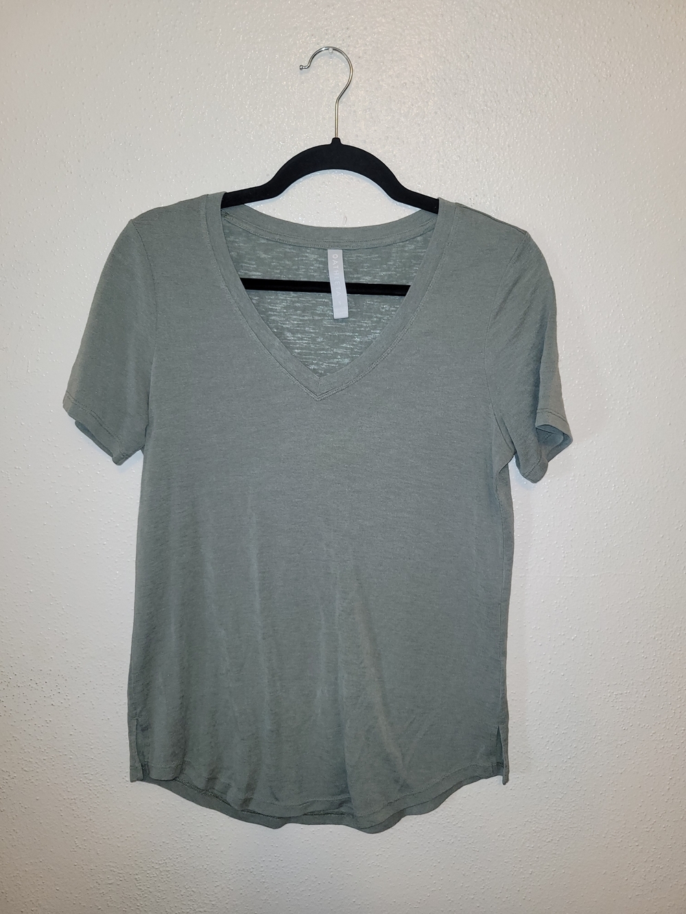 Athleta Breezy Scoop V Tee Size Small Moss Green